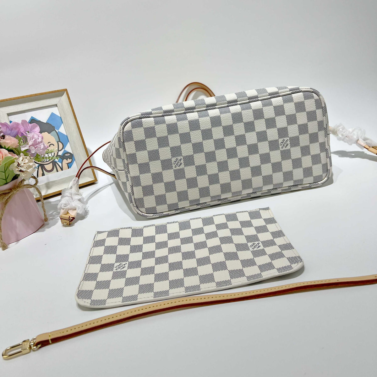 L   V  NF white&rose bag MQ