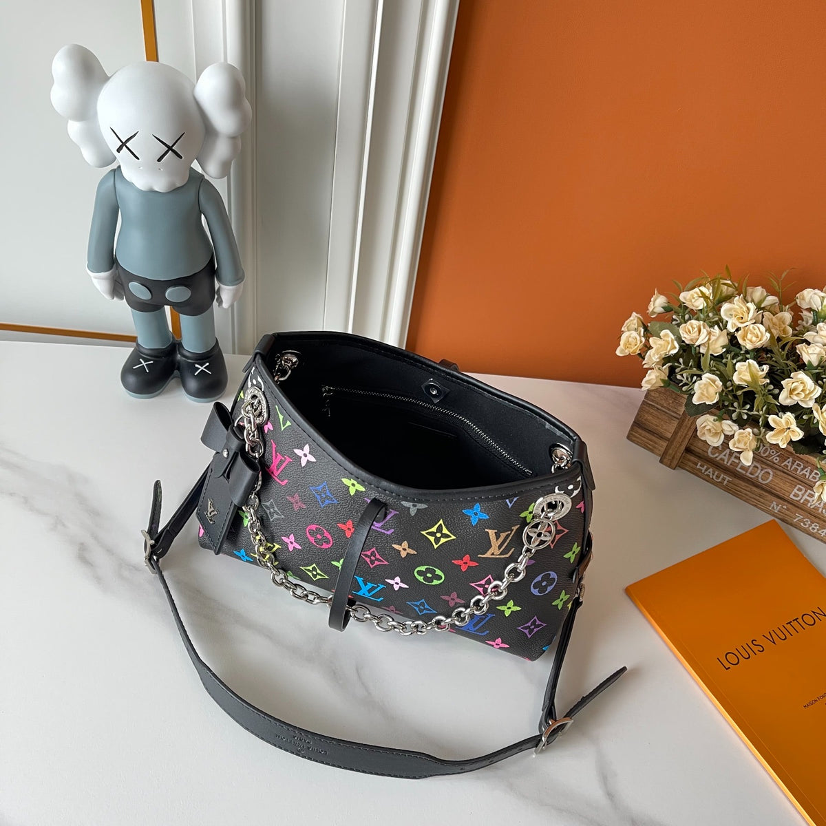 LV CARRYALL (BRWN / BLK / WHITE / BLK MULTI)