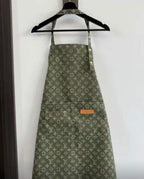 L V stylist/chef apron