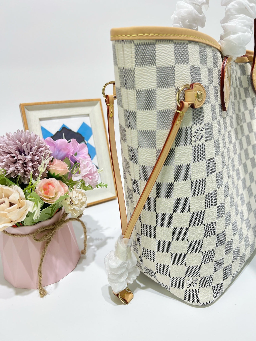 L   V  NF white&rose bag MQ