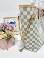 L   V  NF white&rose bag MQ