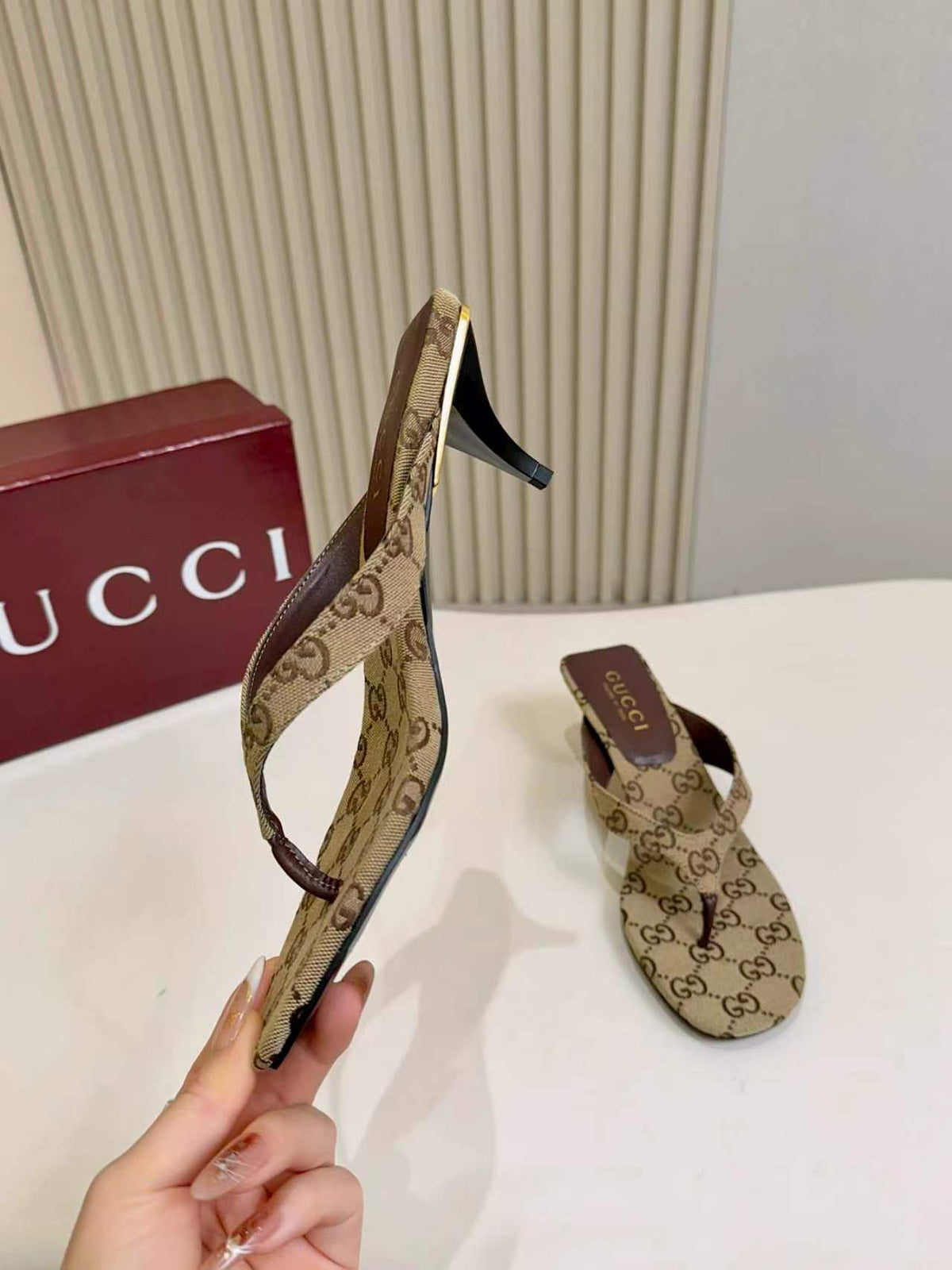 GG kitten heel