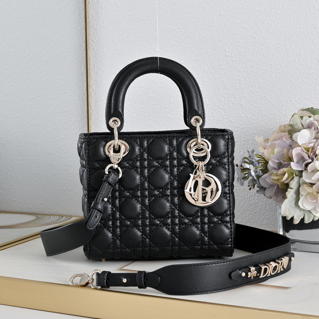 CD Black Mini