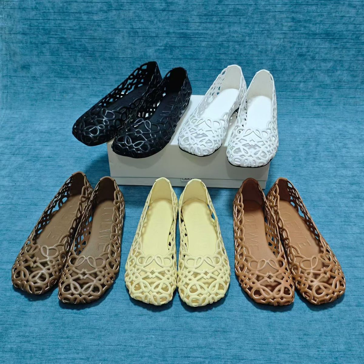 LOW jelly flat