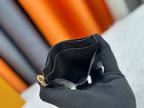L V black embossed Card Holder (1:1/MQ)