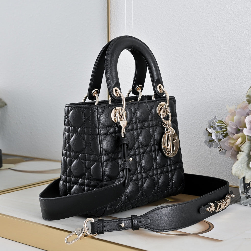 CD Black Mini