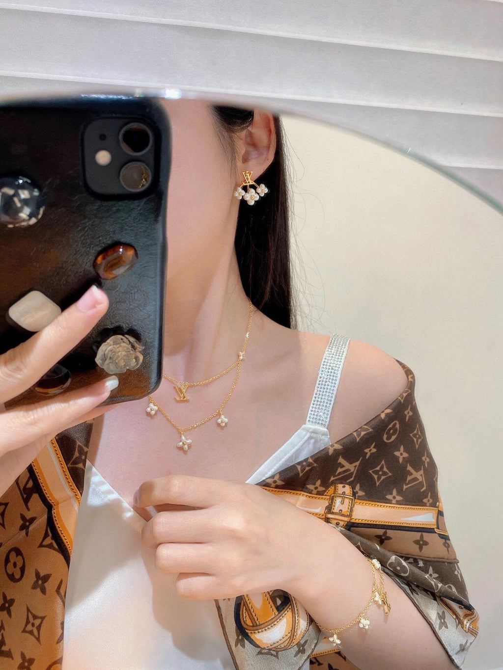 L V Floragram Necklace