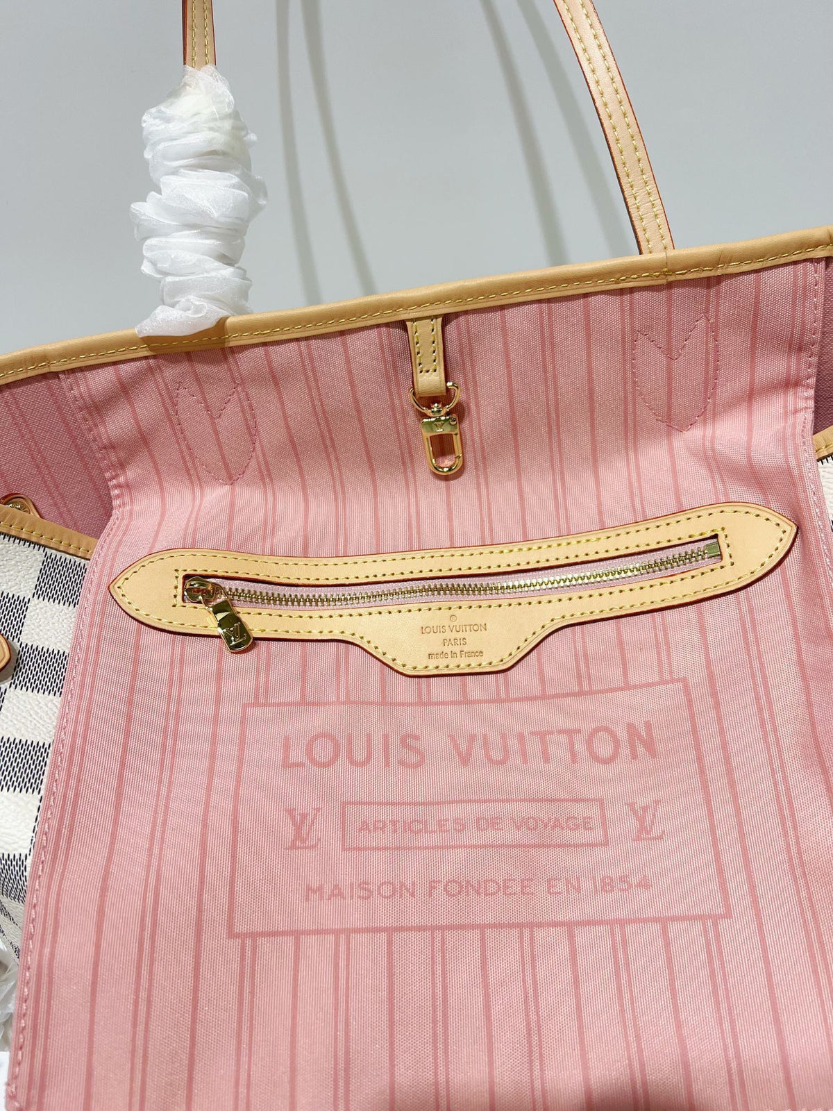 L   V  NF white&rose bag MQ