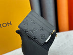 L V black embossed Card Holder (1:1/MQ)