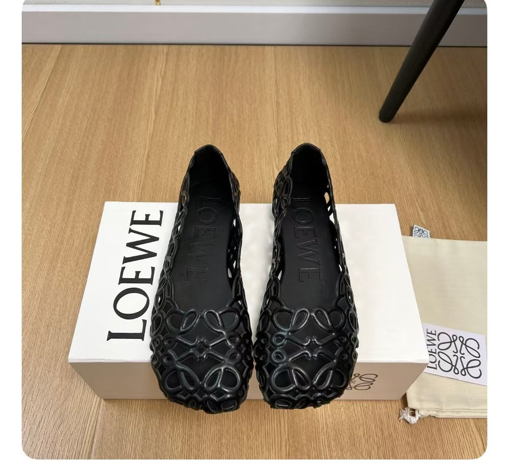 LOW jelly flat