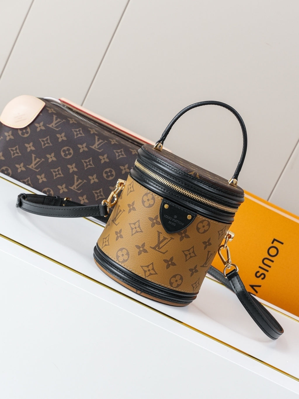 L V (1:1 / MQ) bucket two toned