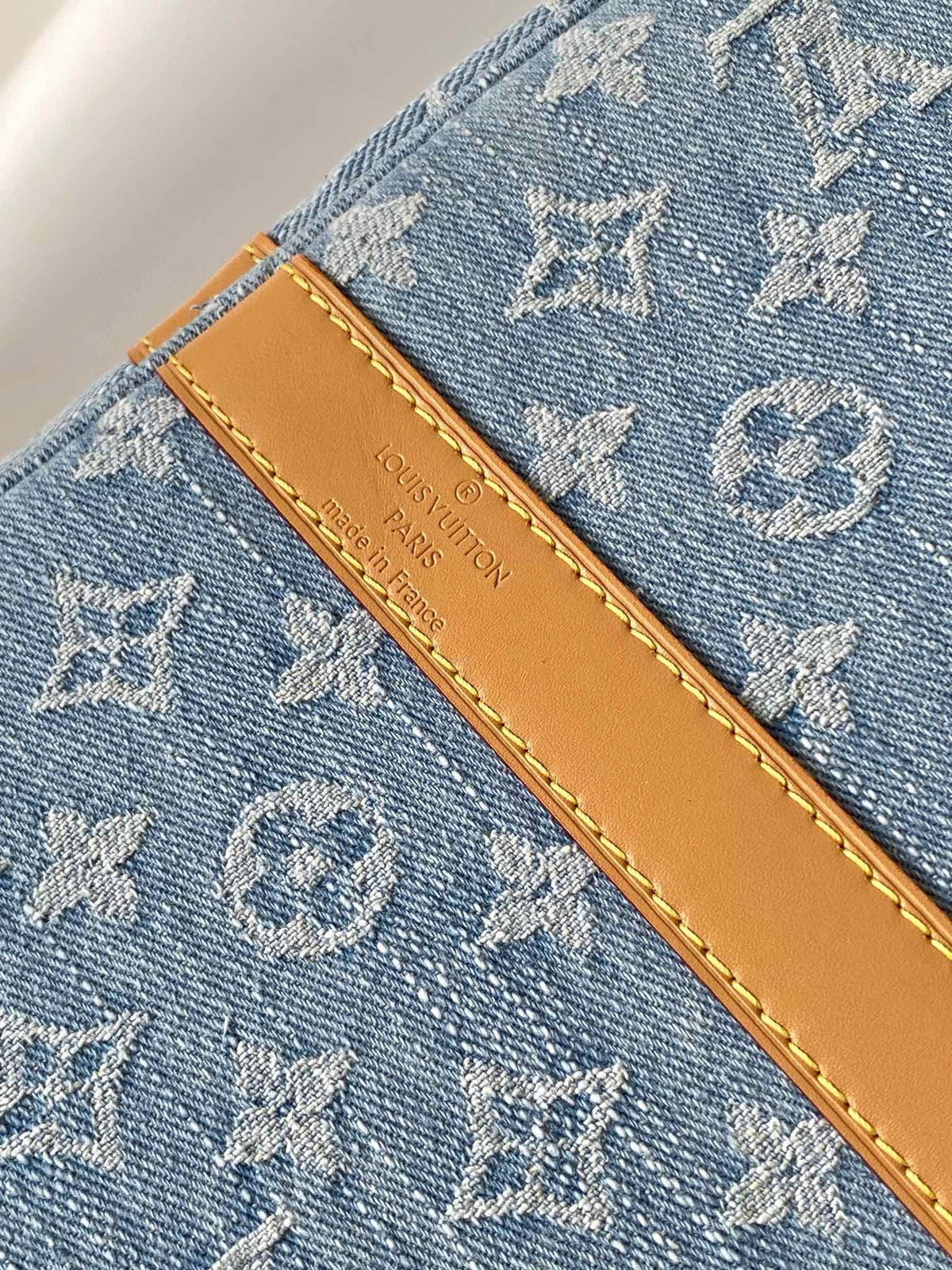 L V DENIM KEEPALL (1:1/MQ)